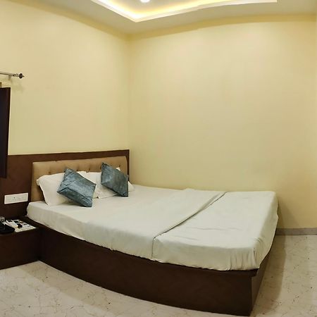 Ganga Sparsh Hotel Varanasi Luaran gambar