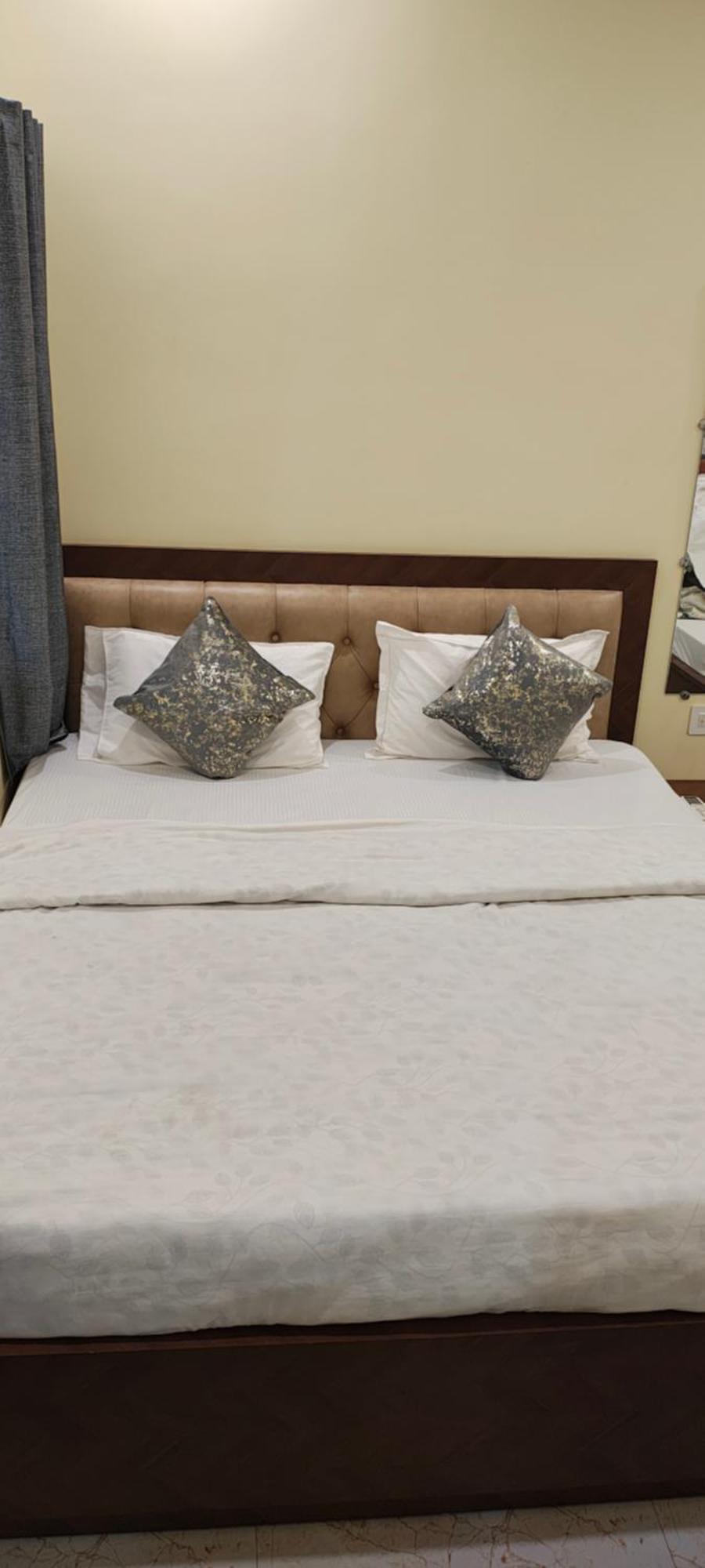 Ganga Sparsh Hotel Varanasi Luaran gambar