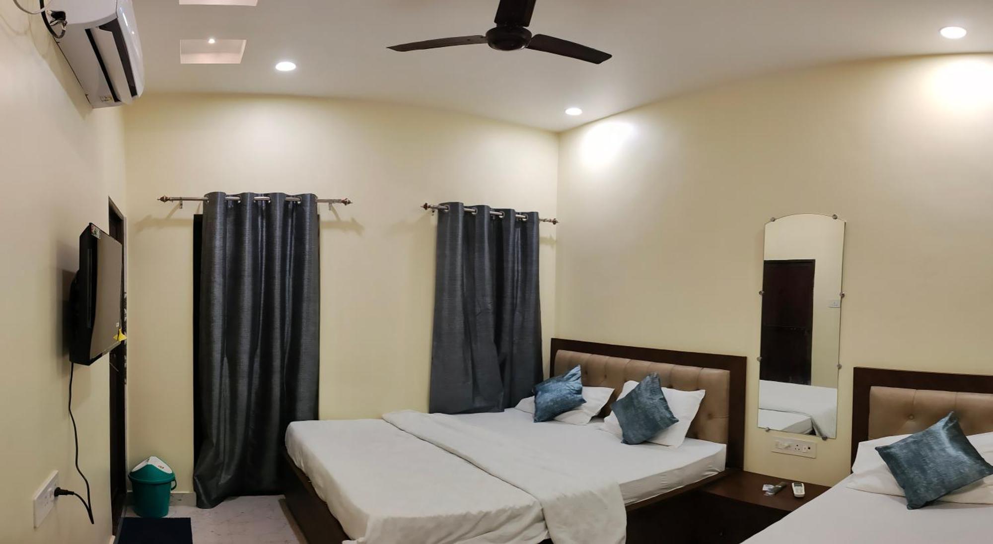 Ganga Sparsh Hotel Varanasi Luaran gambar